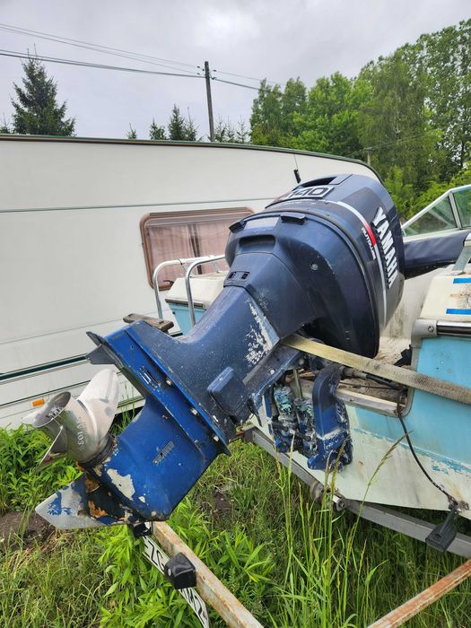 Łodź motorowa URANIA silnik zaburtowy yamacha 140 koni