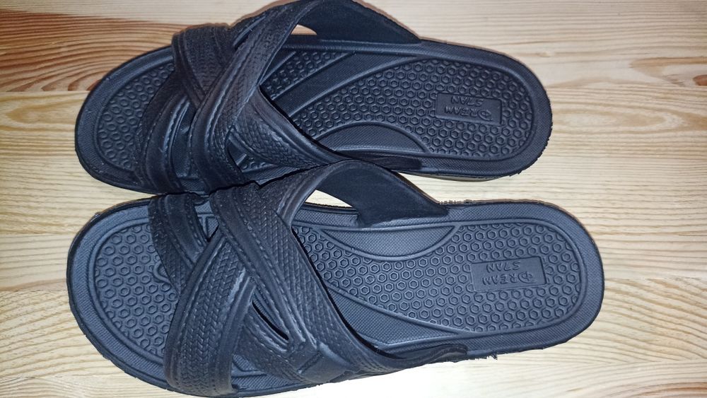 Чоловічі шльопанці 39-40 р. 25.5 см по устілці.