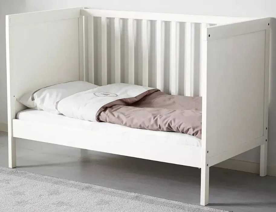 Cama / Berço + Colchão + Protector de Berço