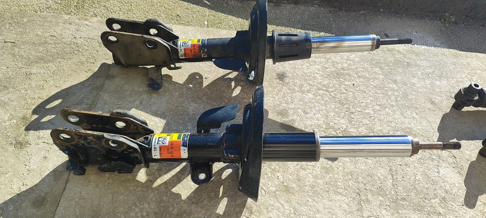 Стійки    ACURA MDX 2006-2012р