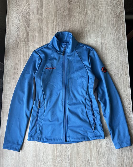 Жіноча технолонічна вітровка Mammut