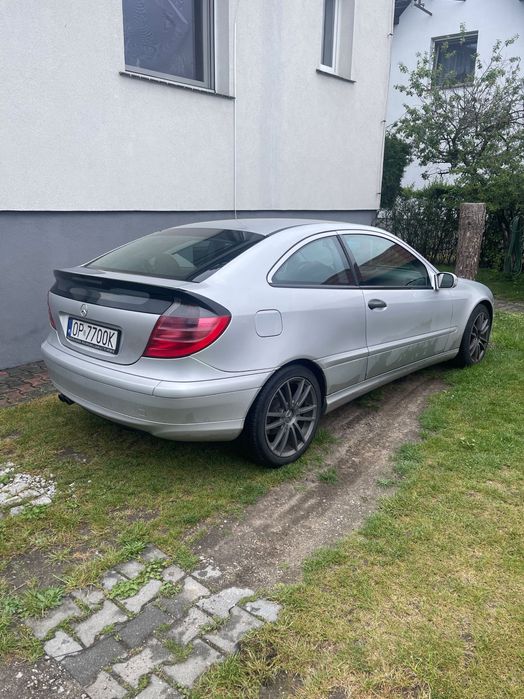 Mercedes c-180 coupe 203 2002r