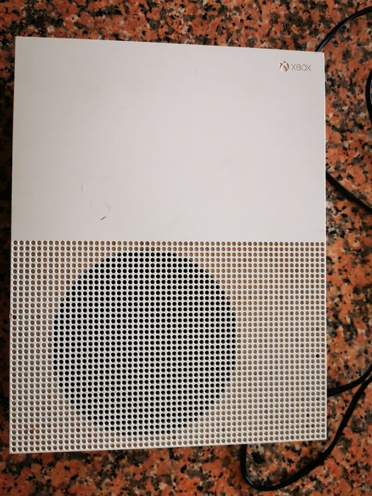 X-BOX One S good working condition64170294965379122