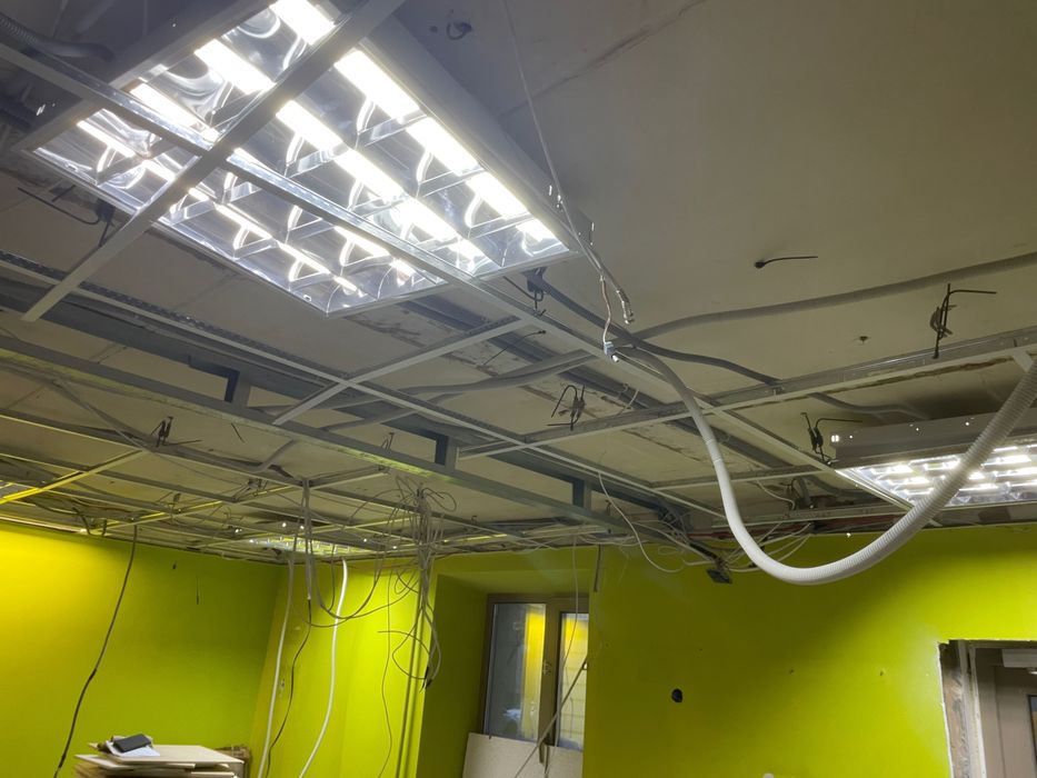 Светильники растровые комплектные с лампами люминисцентными 3 шт