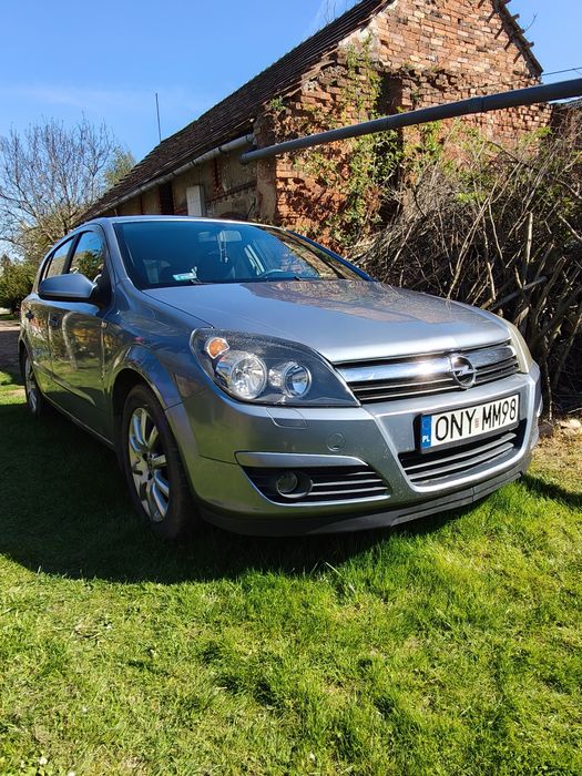 Opel Astra H 1,4 2005 benzyna