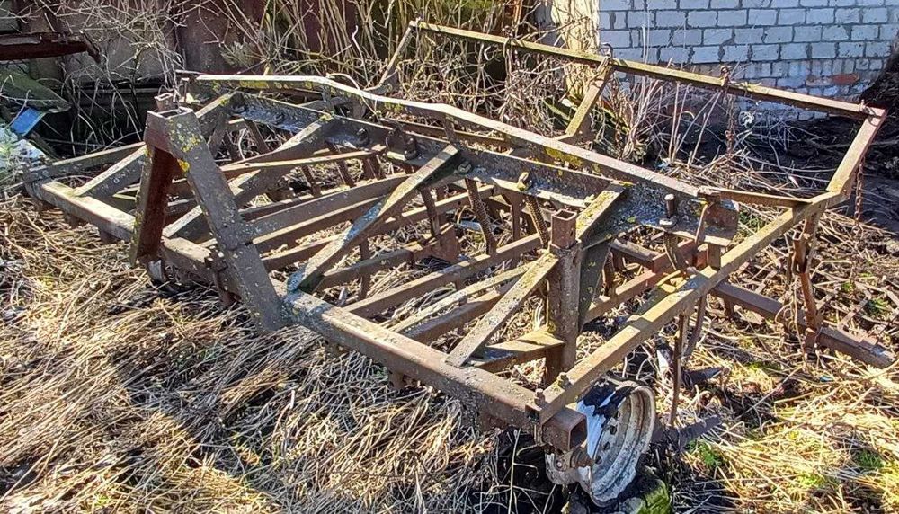 Продам трактор МТЗ - 50 + культиватор + рало + котки+запчастини