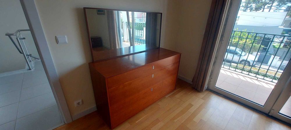 Mobília de Quarto Completa em Cerejeira – Marca MOVEME (Excelente Estado)