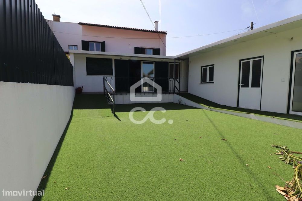 Moradia com 9 quartos em São Martinho do Bispo