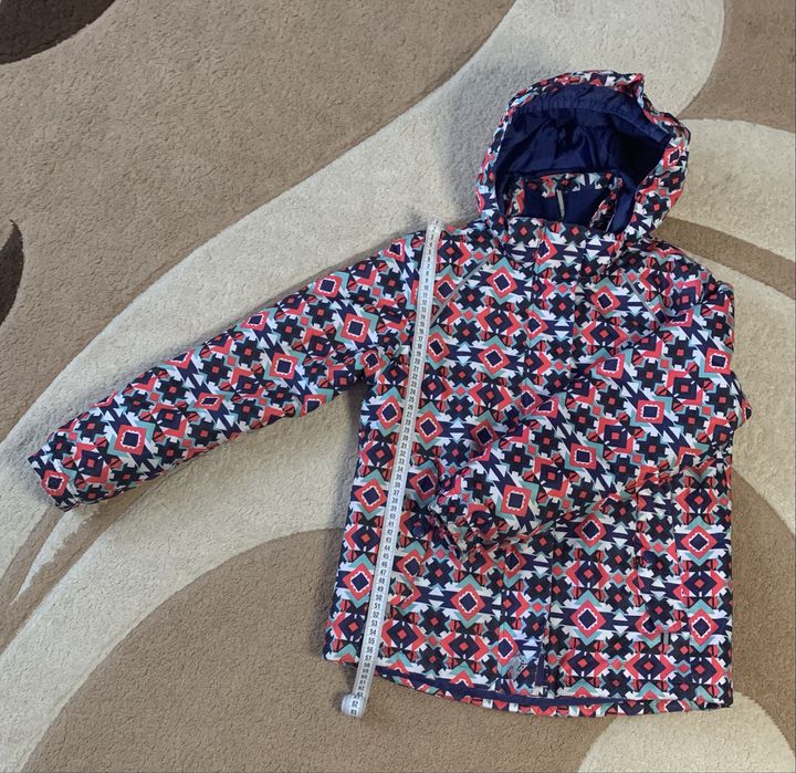 Яскрава демісезонна/лижна куртка на дівчинку 146-152р