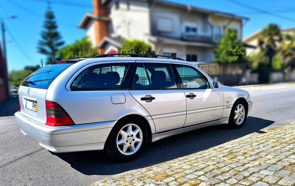 Mercedes-Benz C 250 — fotografia 6