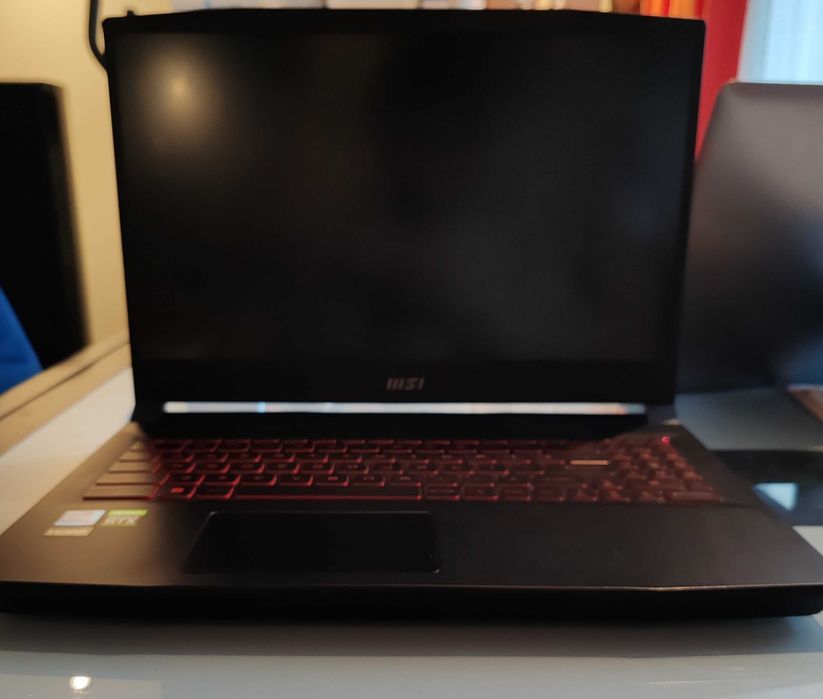 Laptop MSI katana gf66 12ue