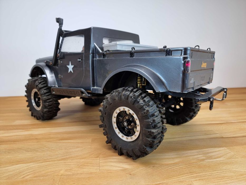 Model RC Jeep Nukizer 715 Axial Vaterra Ascender Off-Road 4WD 1/10 RTR