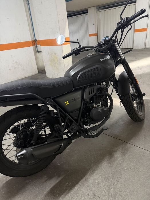 Keeway X-LIGHT 125cc com apenas 655km