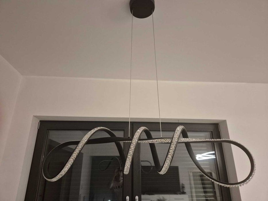 Lampa LED do salonu