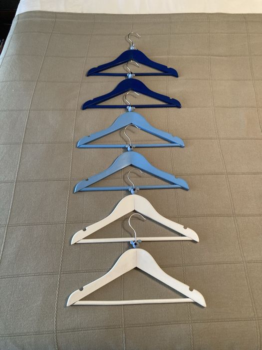 Cabides de criança em madeira - 6 unidades