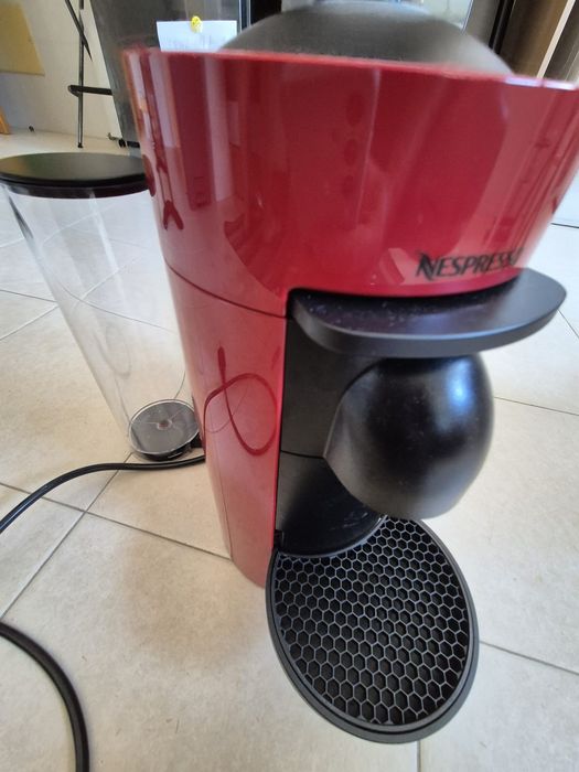 Nespresso Vertuo Plus (modelo De'Longhi vermelho Carcavelos E Parede ...
