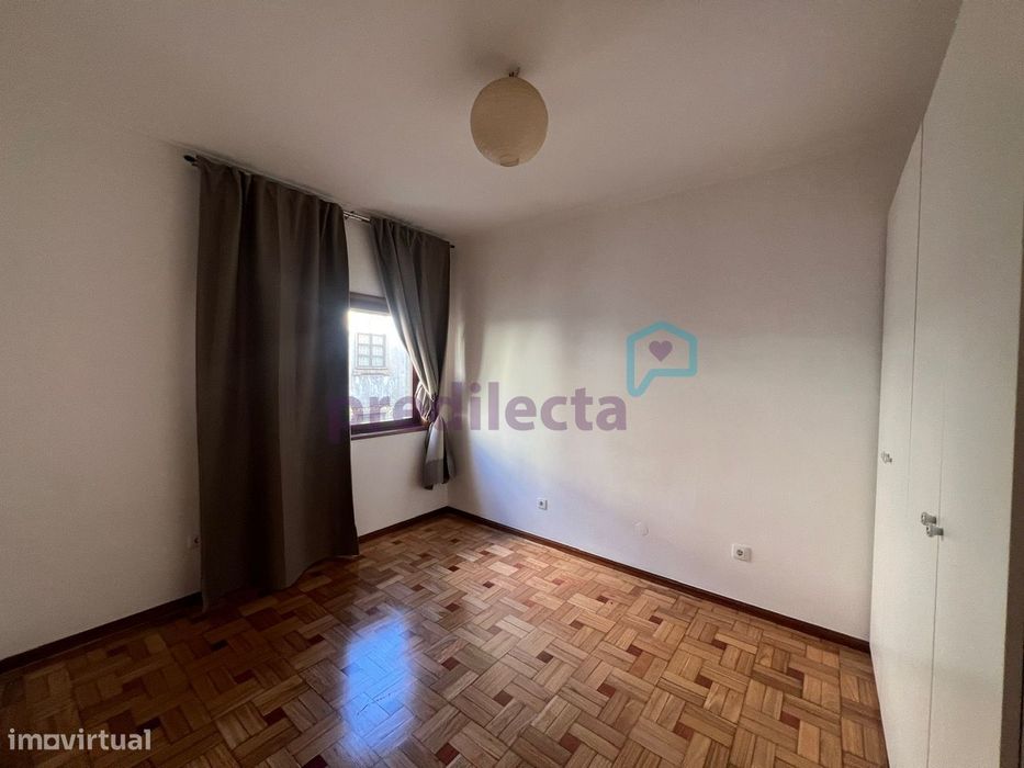 REF4149 - T2 Faria Guimarães, Porto