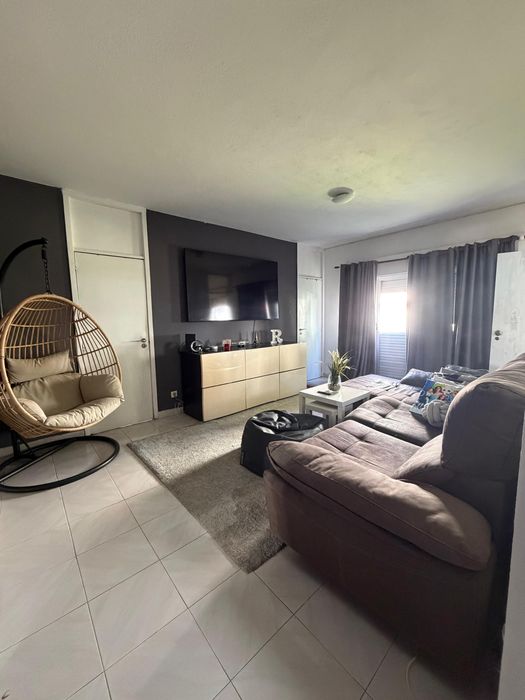 Quarto de casal ou solteiro para arrendar