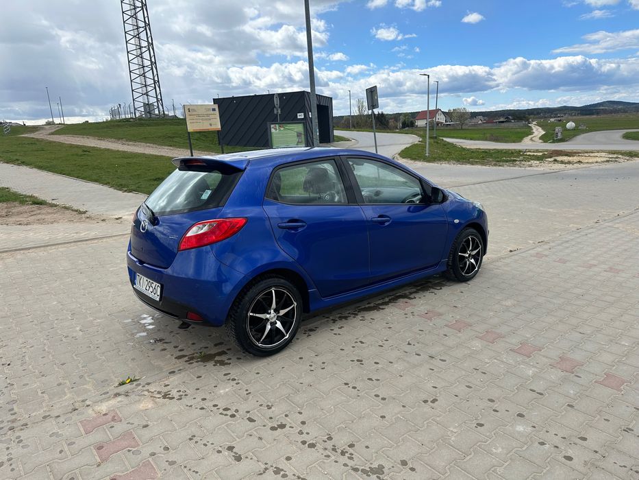 Samochód Mazda 2