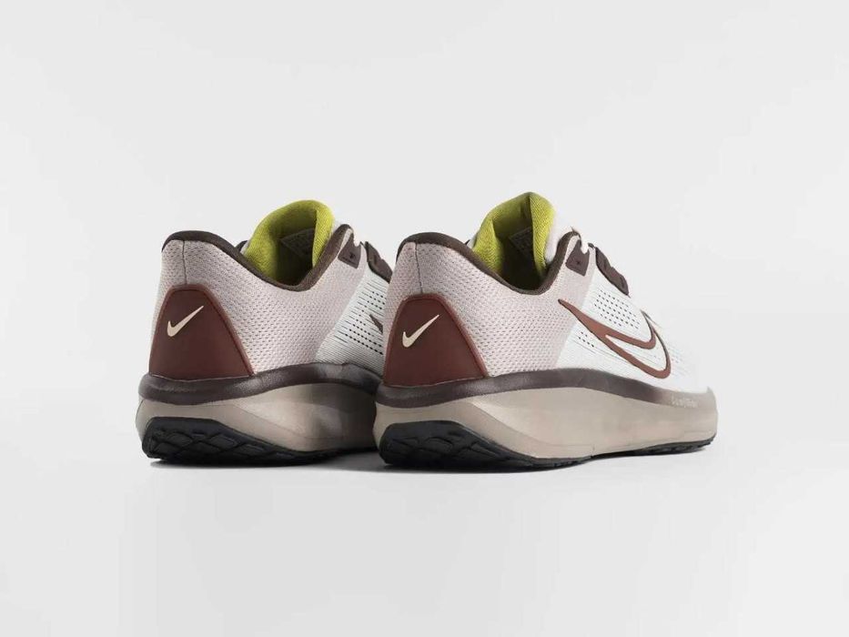 Чоловічі кросівки Nike Quest v6