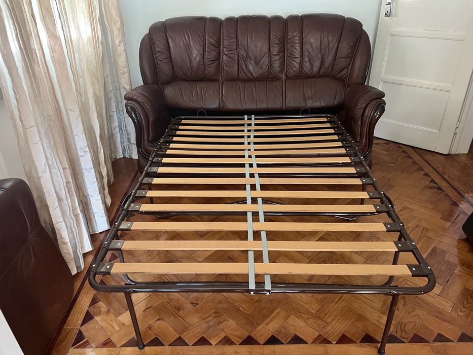 Sofa cama antigo mas em otimo estado