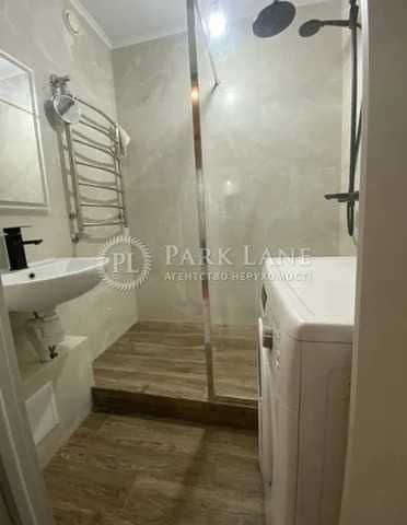 Продаж 3-кім. вул. Каштанова,8 Євроремонт  на 3 поверху