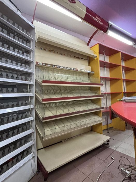 Стелаж для солодощів