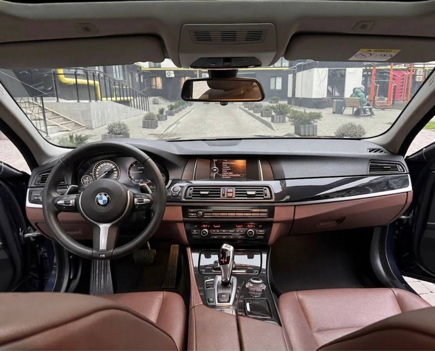 BMW 520D Европа Офіціна  Рестайлінг 2014 рік (Без ДТП)