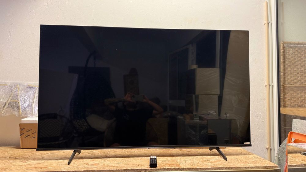 Tv Hisense 65” em excelente estado.
