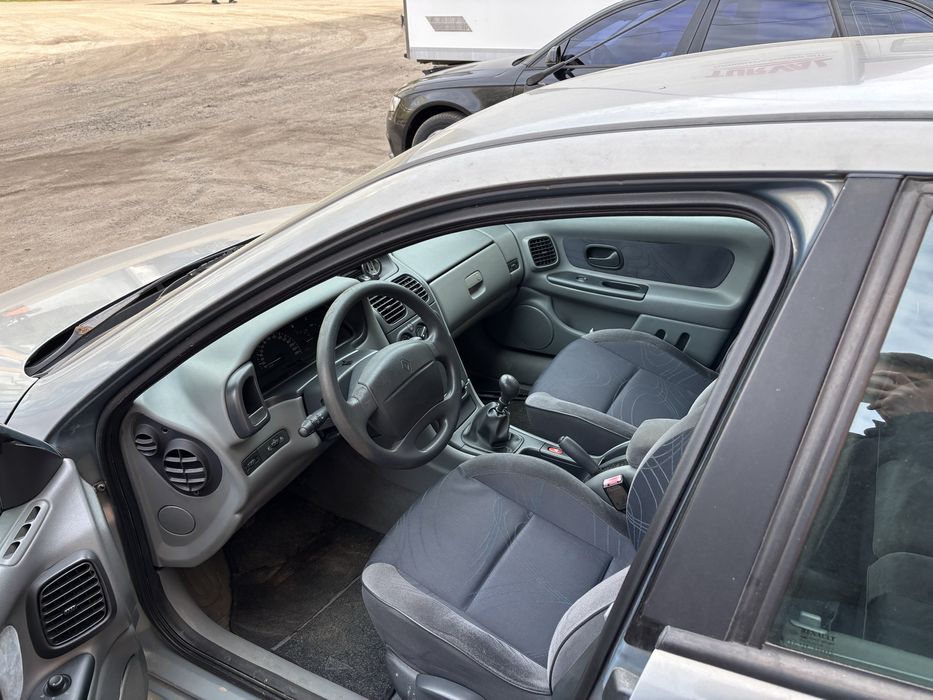 Renault Laguna 1