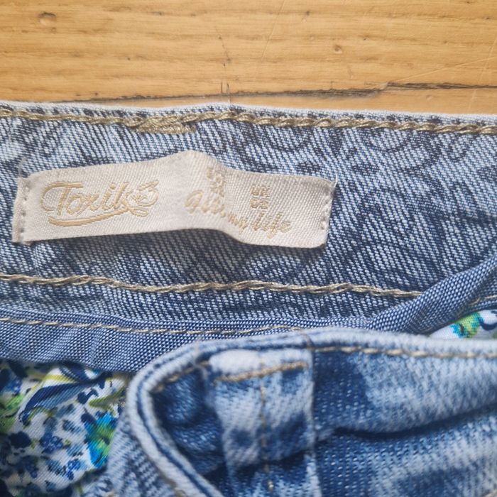Spodnie jeans. .