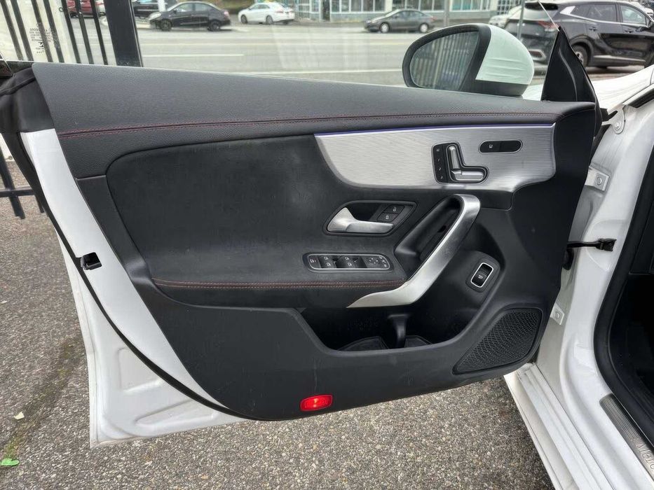 Mercedes-Benz CLA 250 4MATIC      2021