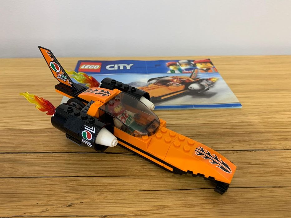 LEGO City 60178 samochód wyścigowy