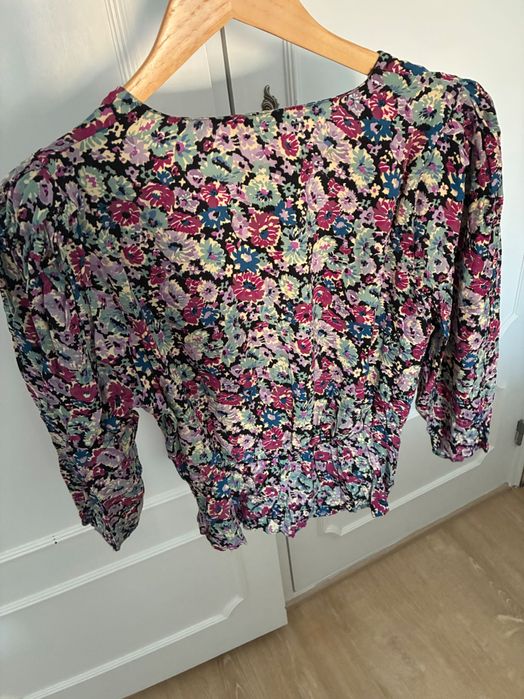Blusa flores pull & bear