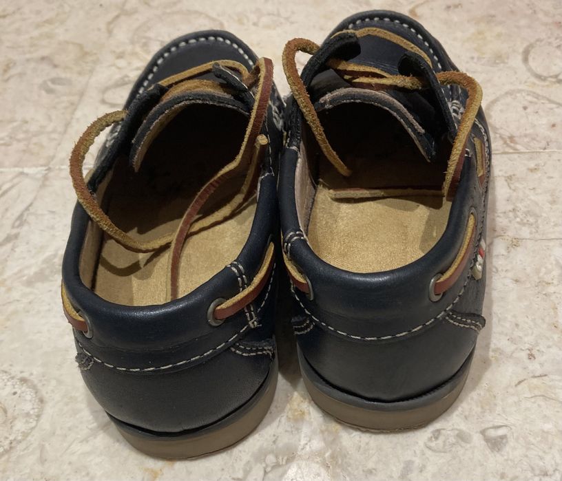 Sapatos de criança em Pele Usado 1X tamanho: 30