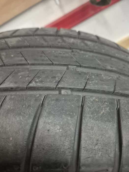 Opony brdgestone tyrania 235/45/r18 94w