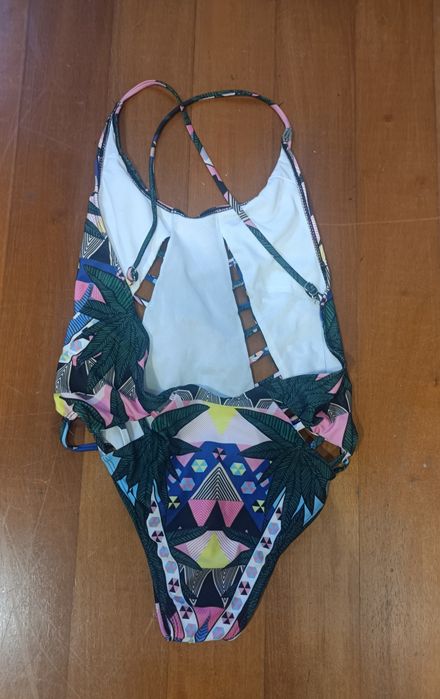 Fato de banho com alças ajustáveis