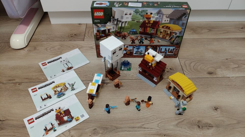 Лего Майнкрафт, Lego Minecraft 21273