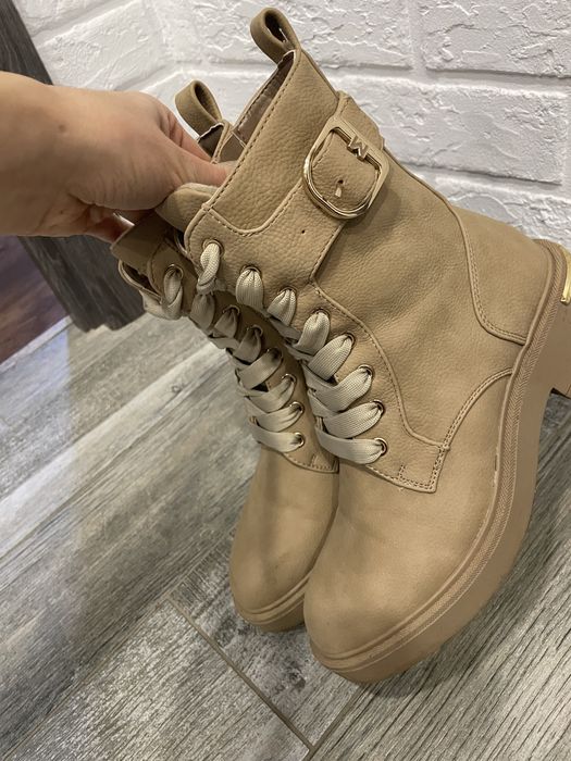 Чоботи жіночі осінні