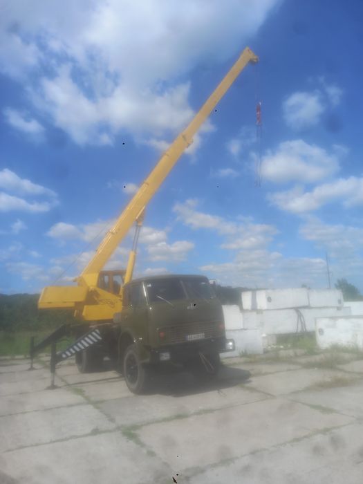 Автокран КС 3577 на базі МАЗ-5334