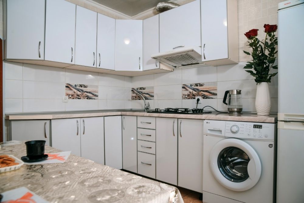 Простора однокімнатна квартира з кондиціонером. Вільна сьогодні.