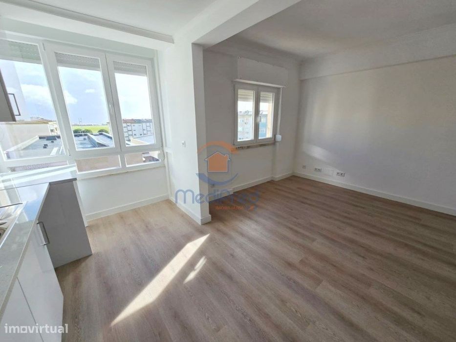 Apartamento T3 Totalmente Remodelado | Camarate, Loures — Sacavém E Prior Velho, Lisboa
