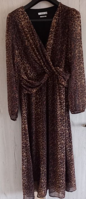 Sukienka Reserved 40