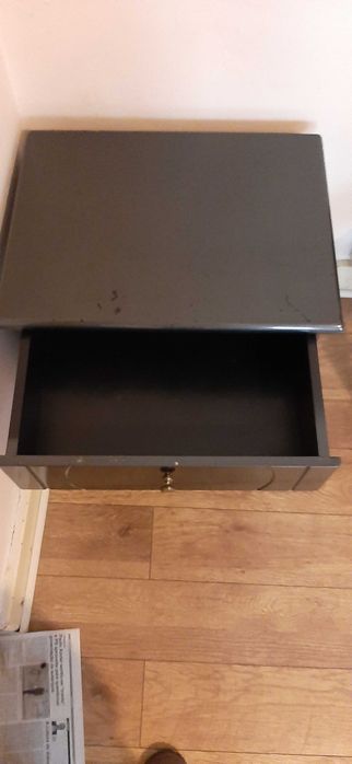 Mesinha de cabeceira