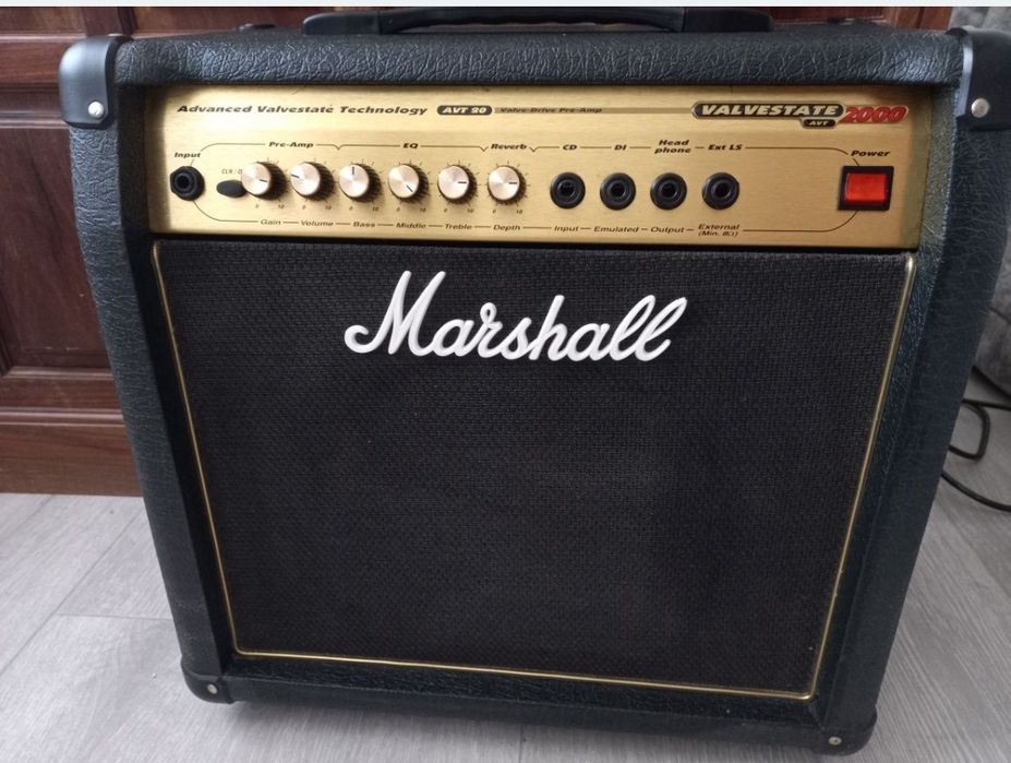 Amplificador Marshall 2000 valvestate a funcionar