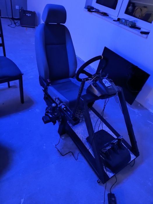 Kierownica ze stelażem Logitech Xbox/PC