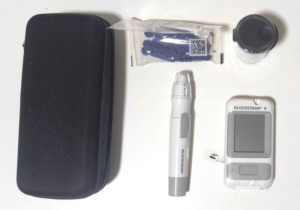 Глюкометр Glucostada з Bluetooth у кейсі