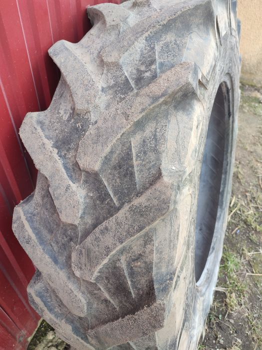 Sprzedam opony 14.9 r30