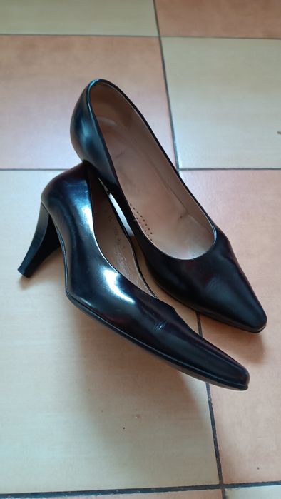 Buty, czółenka r. 38