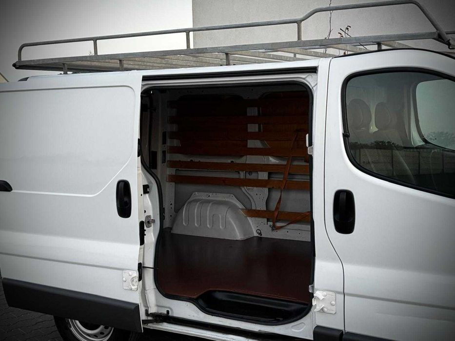 Opel Vivaro 2.0 CDTI • 114 KM • Klimatyzacja • HAK • 3 Osoby •